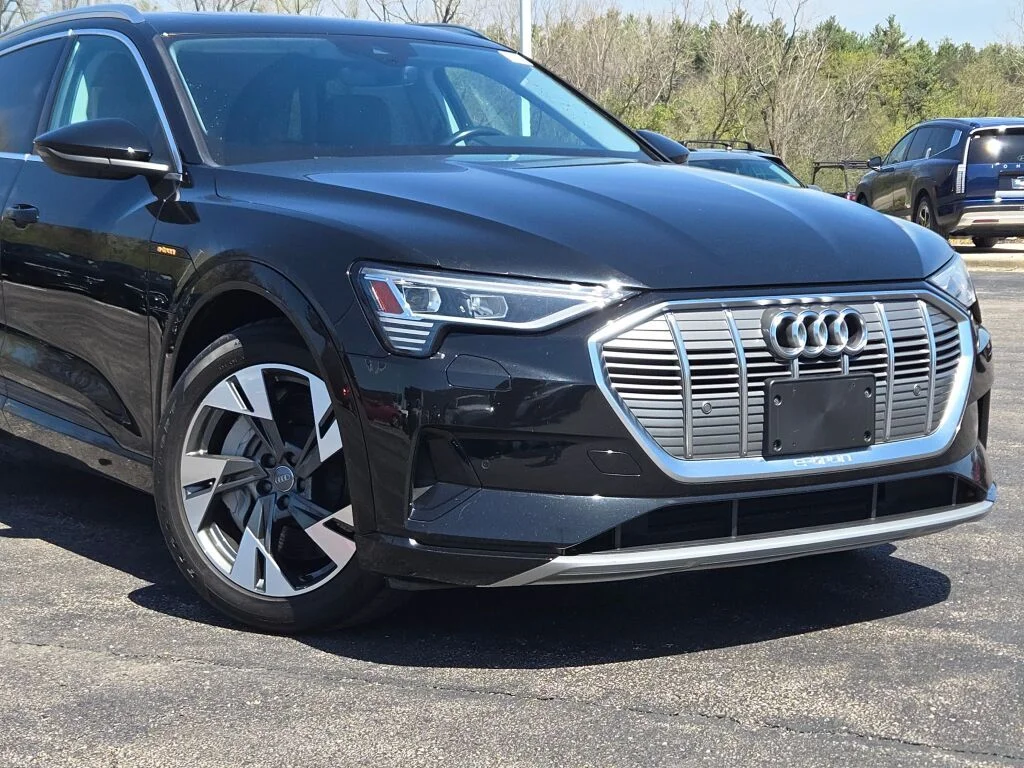 Used 2021 Audi e-tron Premium with VIN WA1AAAGE4MB002668 for sale in Palatine, IL