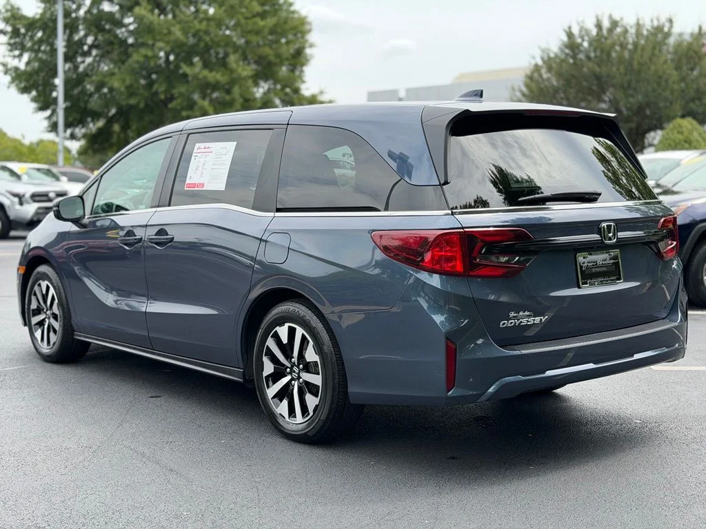 Used 2025  Honda EX-L image 6