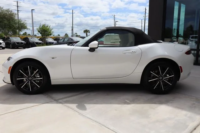 New 2026 Snowflake White Pearl Mazda Grand Touring image 7