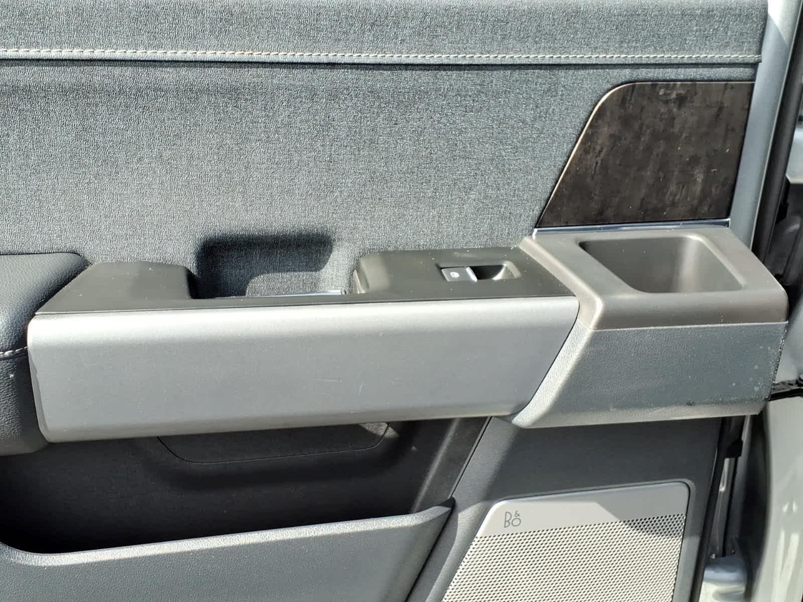 Used 2023 Iconic Silver Ford LARIAT image 28
