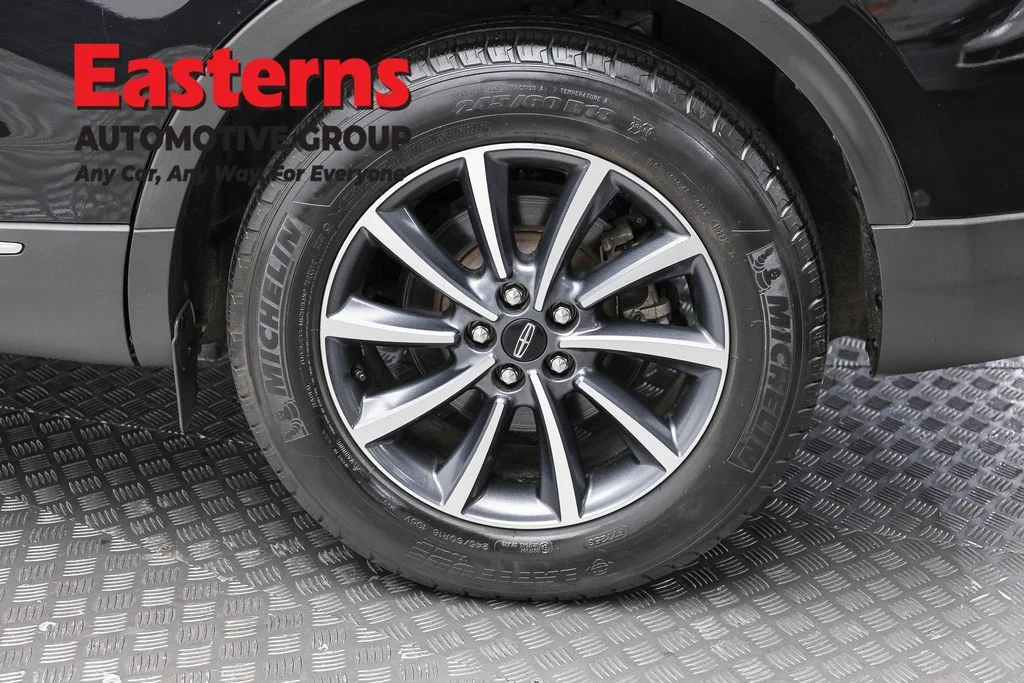 Used 2022 Black Lincoln Standard image 8