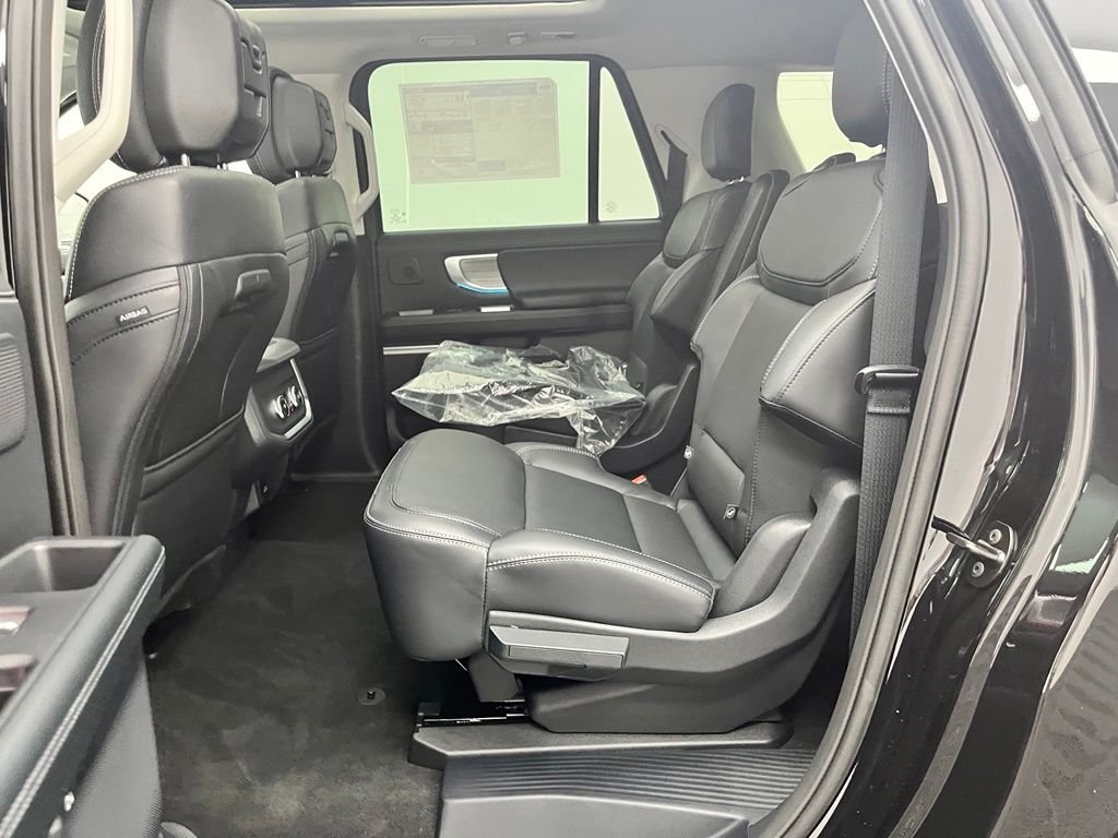 New 2026 Black Ford Platinum image 40