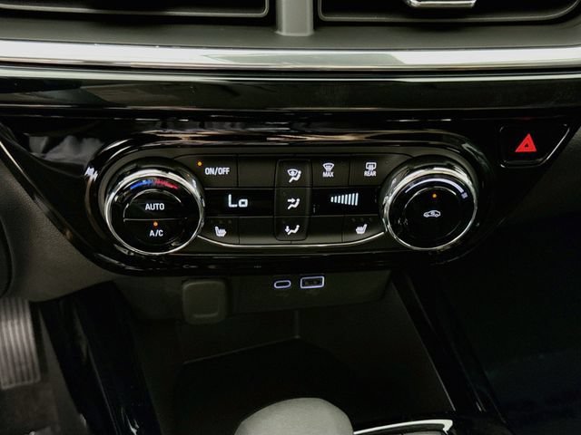 New 2026 Mosaic Black Metallic Chevrolet ACTIV image 17