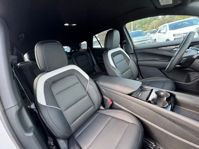 2025 Chevrolet Blazer EV LT - Photo 17