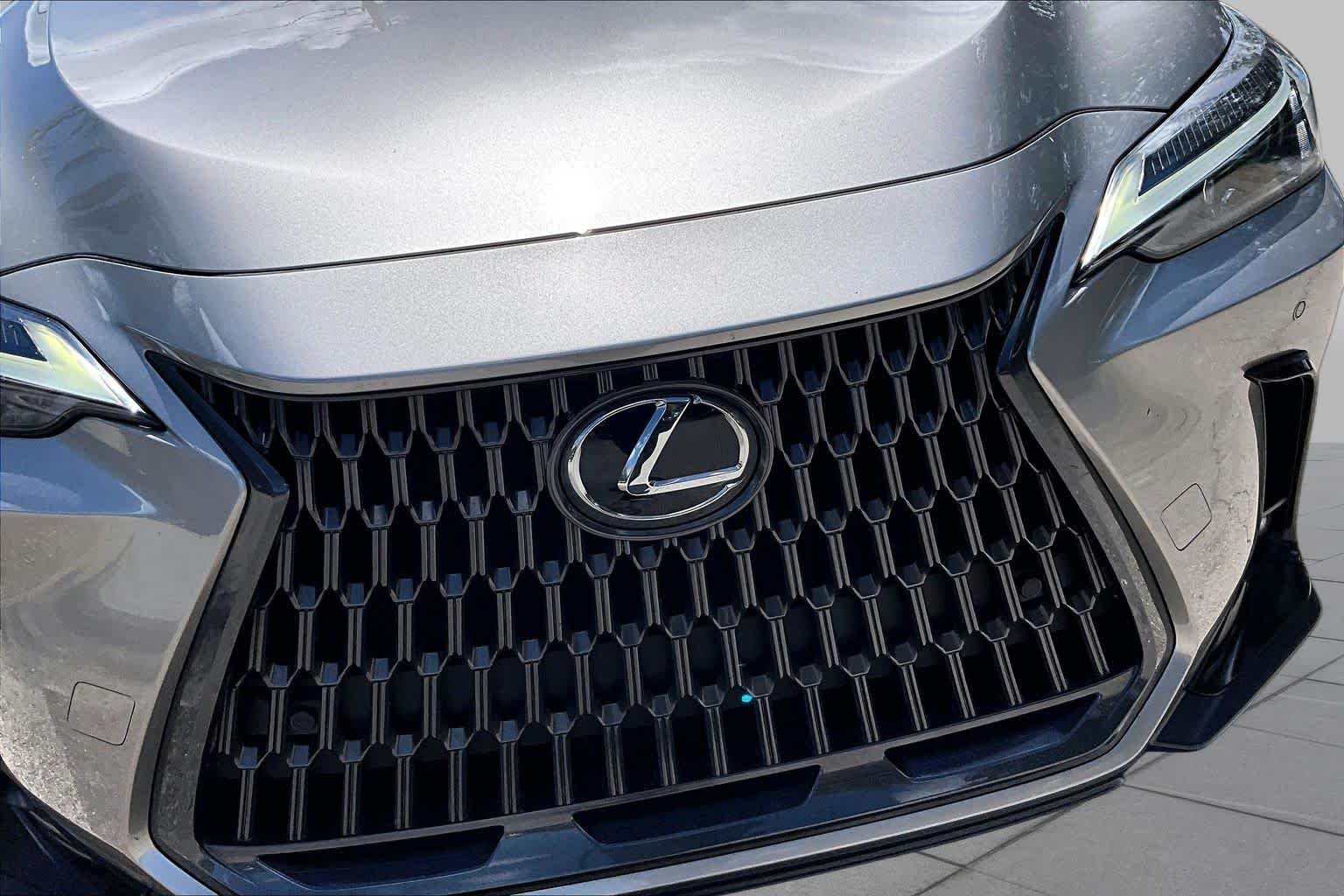 Used 2023 Atomic Silver Lexus Premium image 30