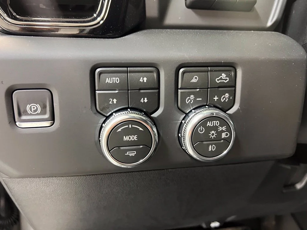 2026 GMC Sierra 2500HD AT4 - Photo 17