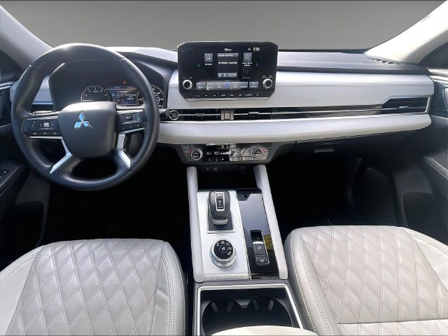 Used 2022 Gray Mitsubishi SEL image 16
