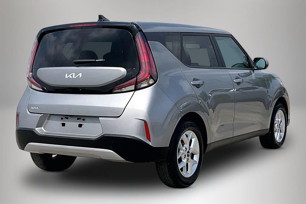 Used 2025 Gray Kia LX image 5