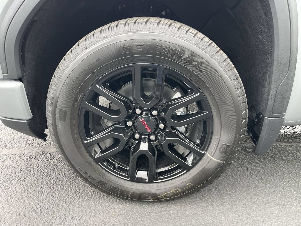 New 2026 Sterling Metallic GMC Elevation image 32