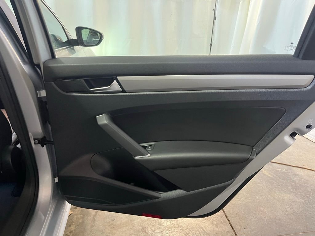Certified Used 2020 Silver Volkswagen 2.0T SE image 26
