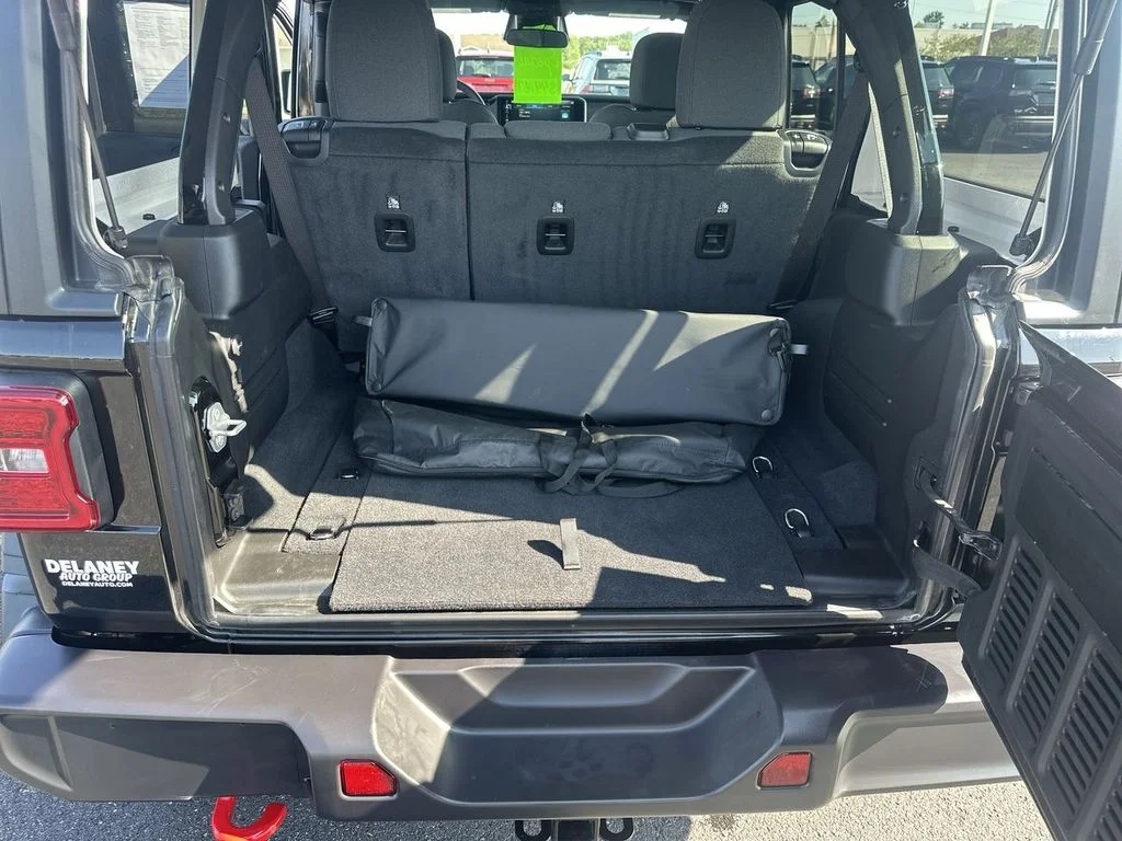 Used 2026 Black Jeep Rubicon image 29