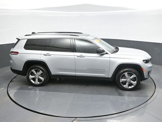 Used 2021 Silver Jeep Limited image 16