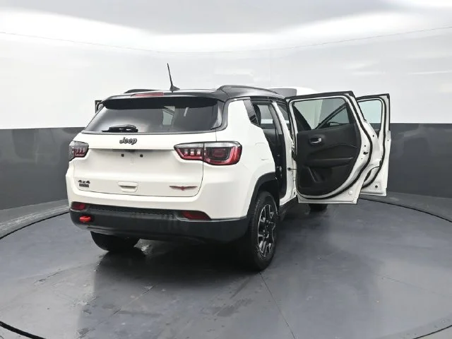 Used 2020 White Jeep Trailhawk image 44