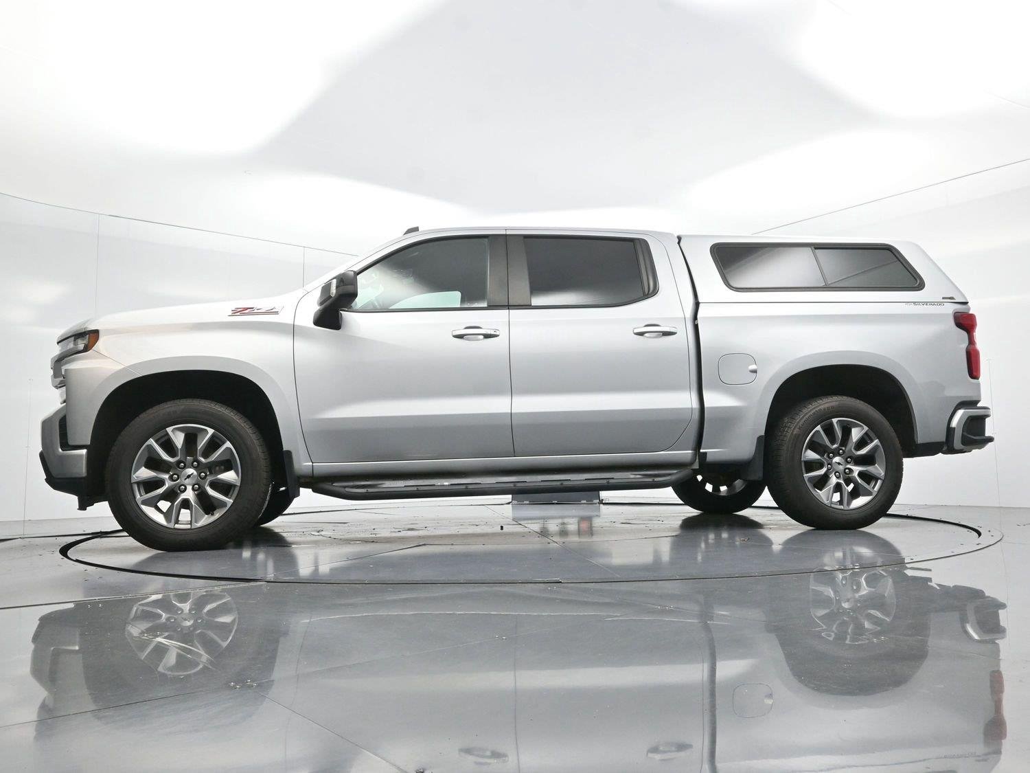 Used 2020 SILVER ICE METALLIC Chevrolet RST image 47