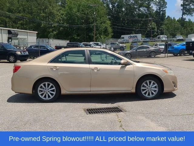 Used 2012 Beige Toyota XLE image 14