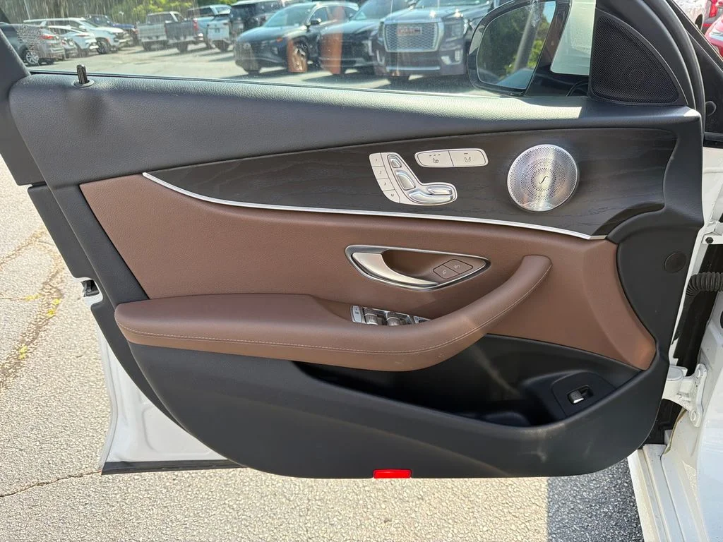 Used 2017 White Mercedes-Benz E 300 image 10