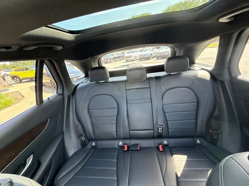 Used 2021 White Mercedes-Benz GLC 300 image 32