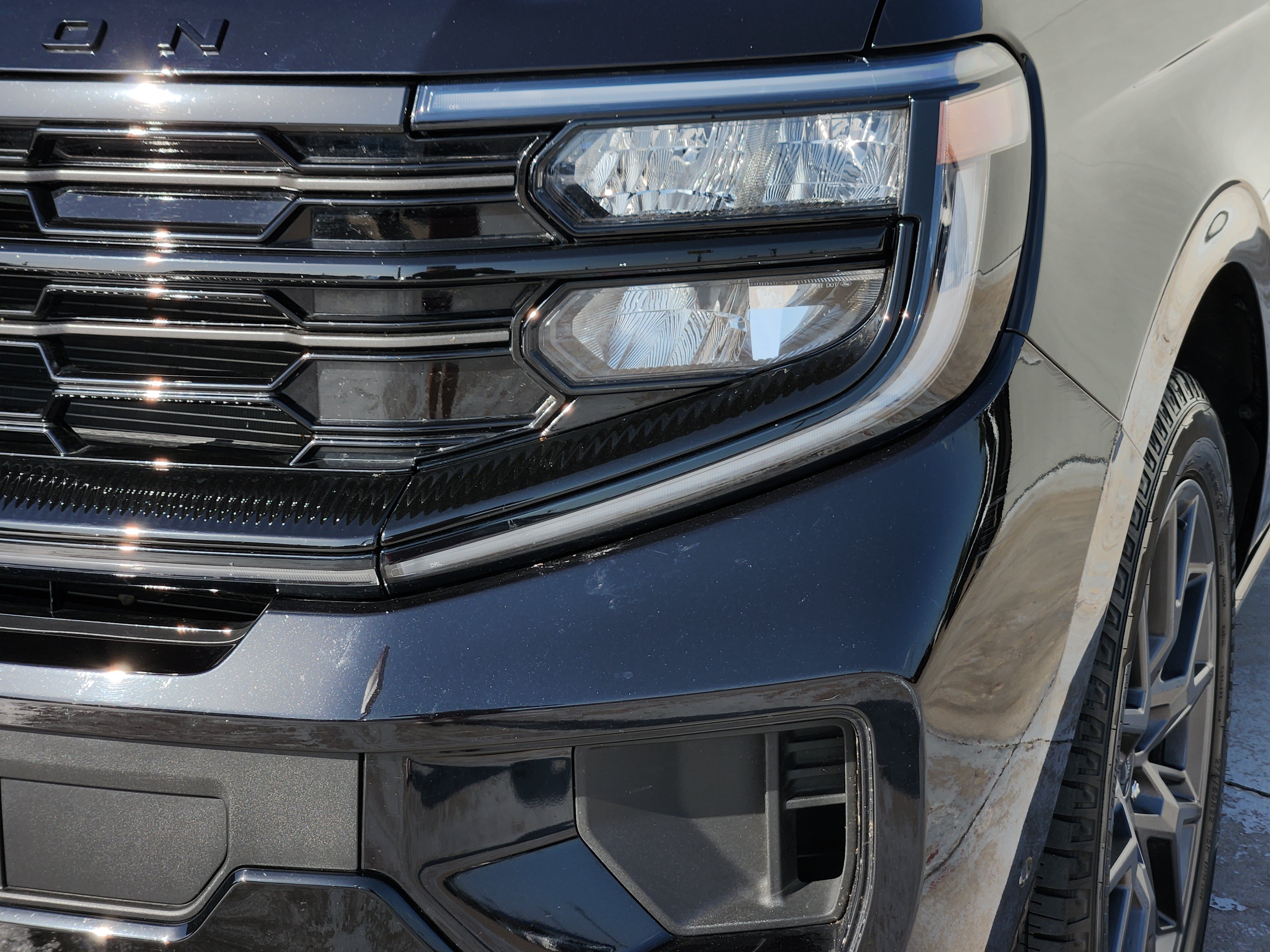 Used 2025 Agate Black Metallic Ford Platinum image 10