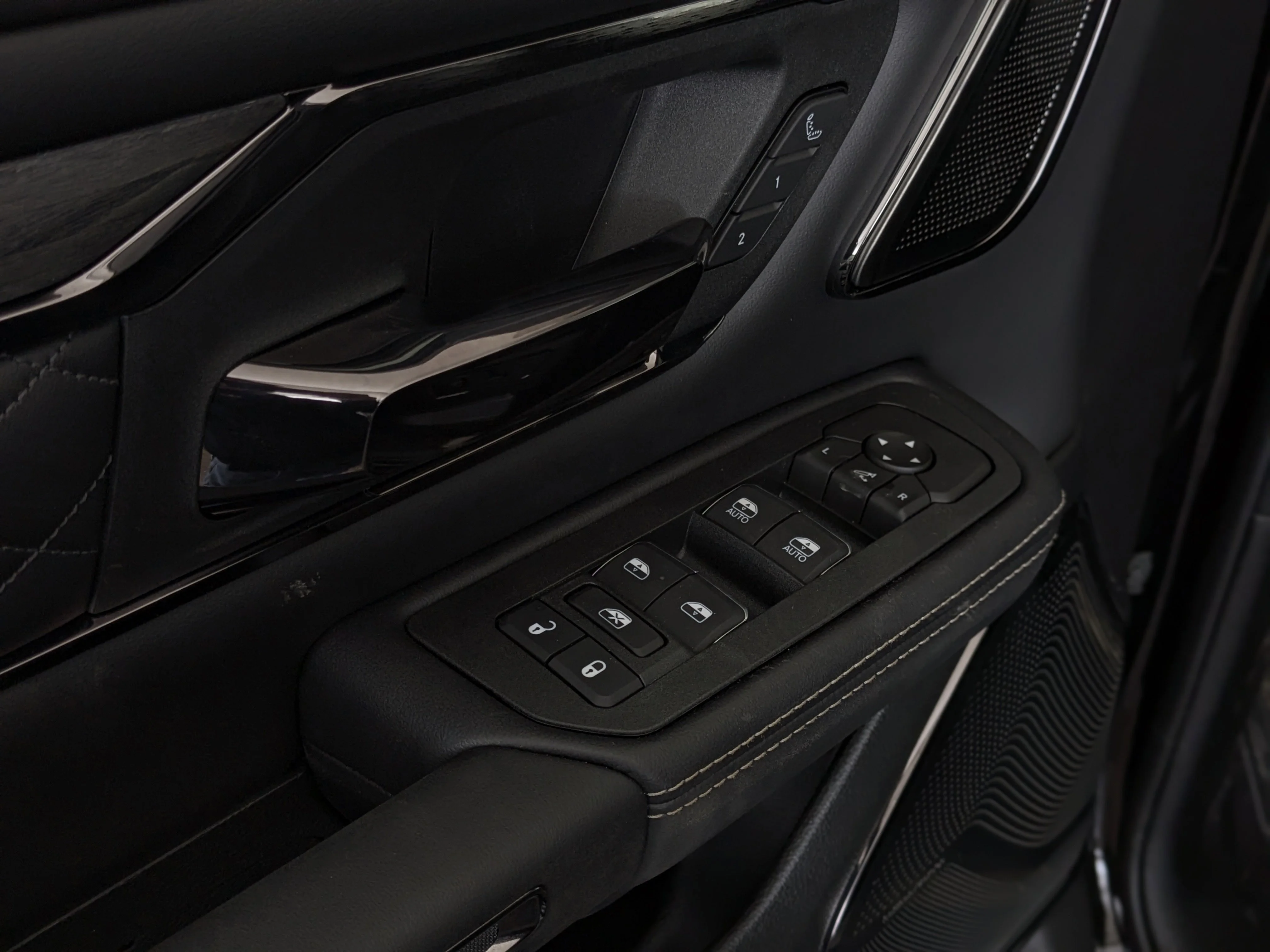 New 2026 Black RAM Limited - 5.7L HEMI V8 LEVEL 1 PKG PANO SUNROOF image 13