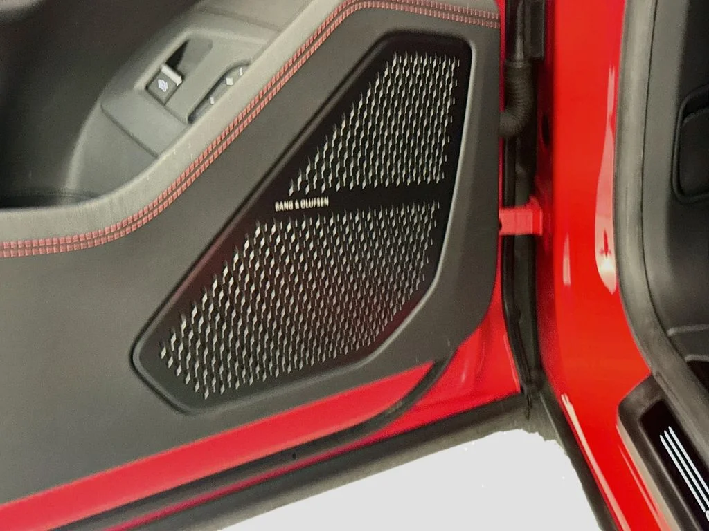 Used 2023 Red Lamborghini S image 19