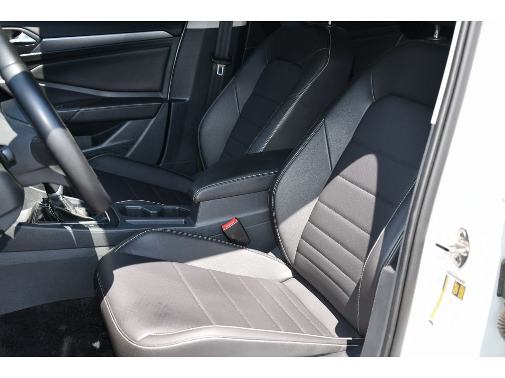 Used 2023 Opal White Pearl Volkswagen SE image 14