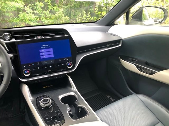 Used 2023 White Lexus 450e Premium image 34