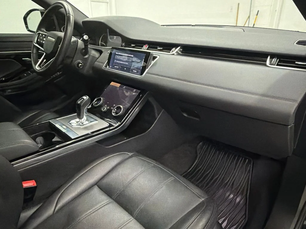 Used 2023 Black Land Rover SE image 27