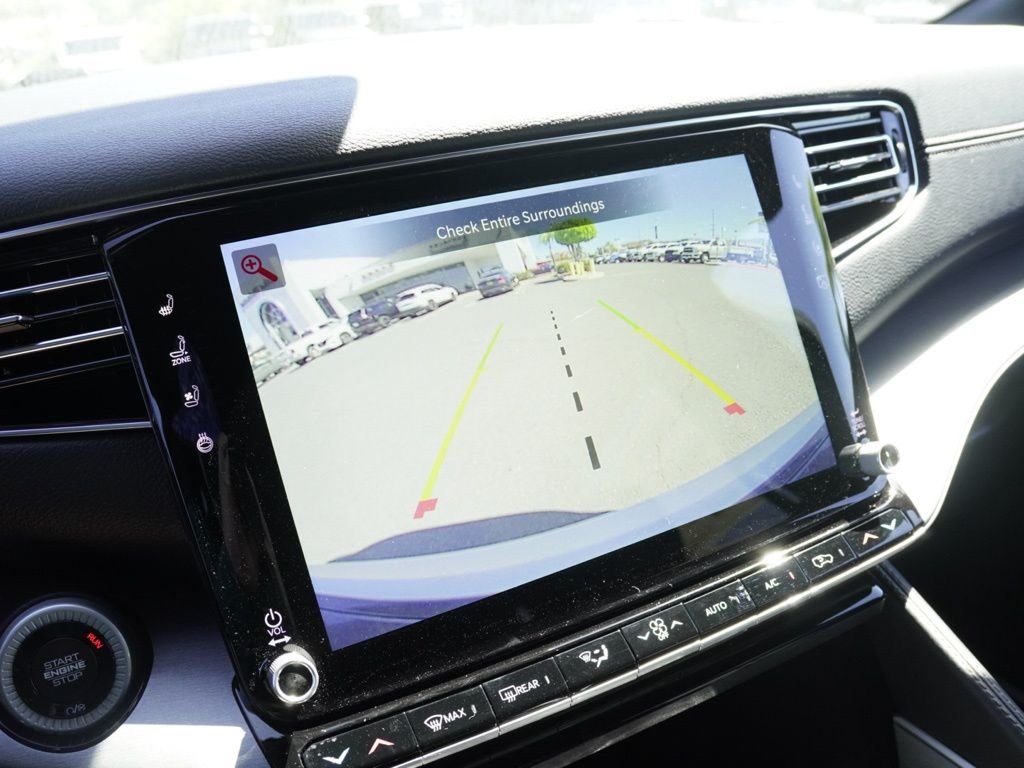 New 2026 Bright White Clear-Coat Exterior Paint Jeep  image 16