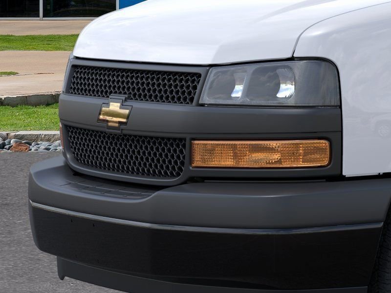 2025 Chevrolet Express Cargo Work Van - Photo 13