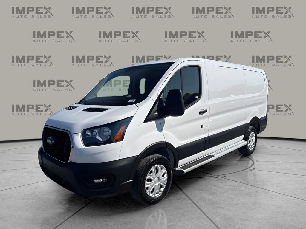 Used 2025 White Ford Base image 1
