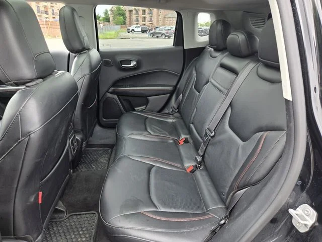 Used 2018 Black Jeep Trailhawk image 12