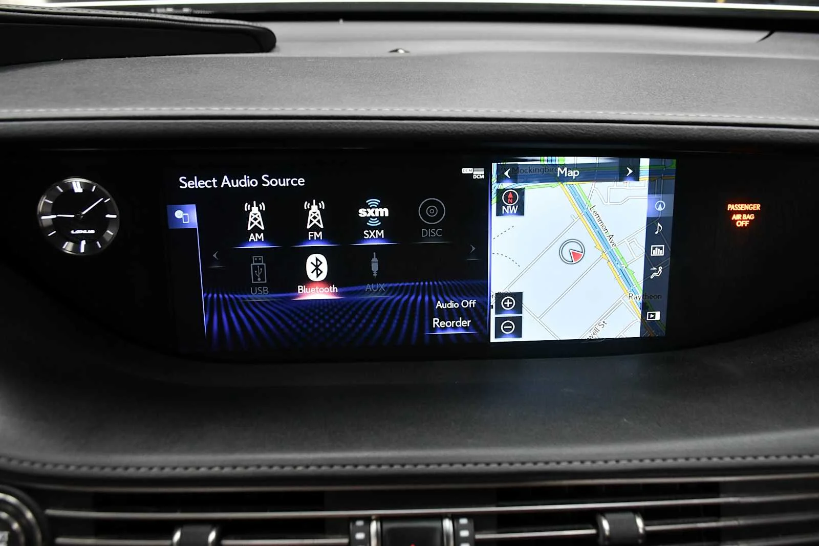Used 2018 Liquid Platinum Lexus  image 19