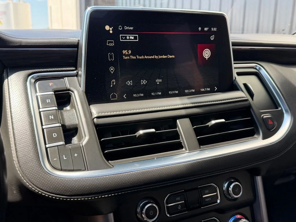 Used 2023 Gray GMC SLT image 13