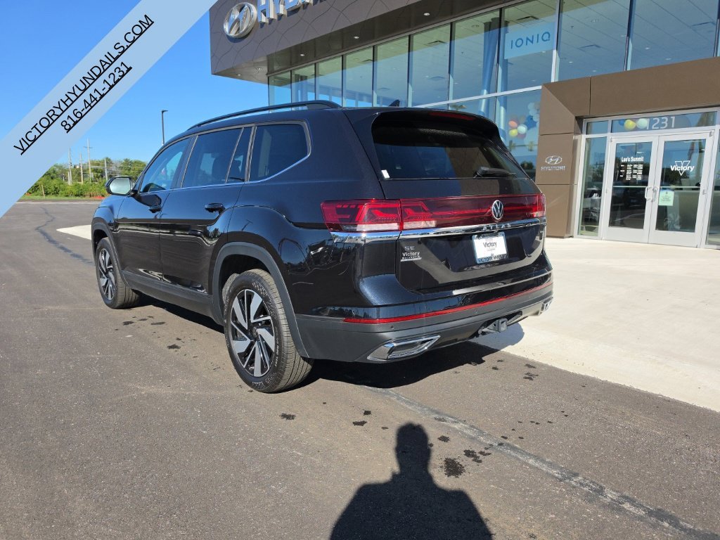 Used 2026  Volkswagen SE w/Technology image 3