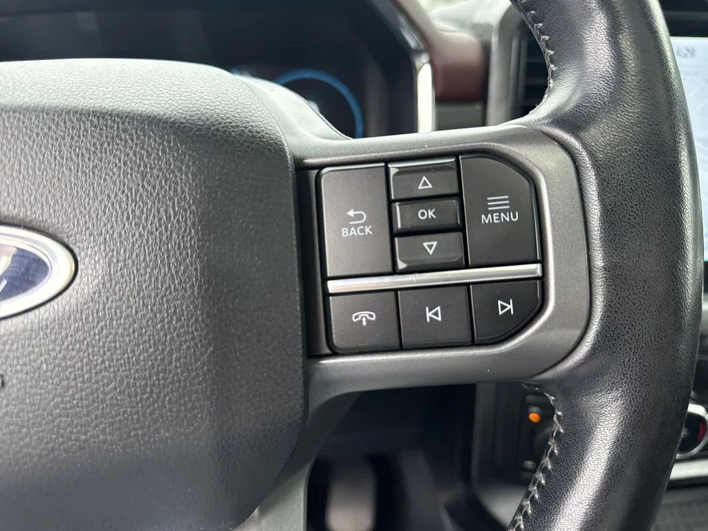 Used 2022 Agate Black Metallic Ford Lariat image 25