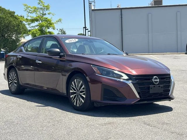 Used 2024 Red Nissan 2.5 SV image 15