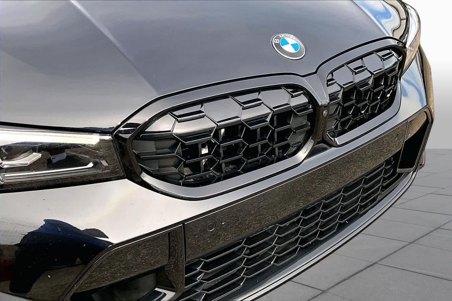 Used 2023 Black Sapphire Metallic BMW M340i image 31