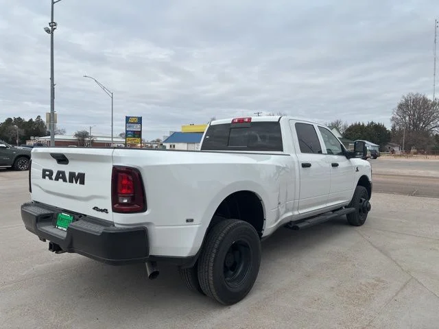New 2026 Bright White Clear-Coat Exterior Paint RAM Tradesman image 5
