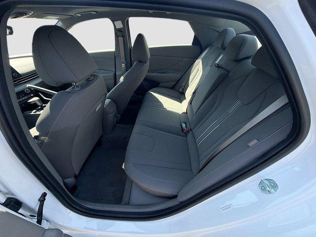 2026 Hyundai Elantra SEL - Photo 17