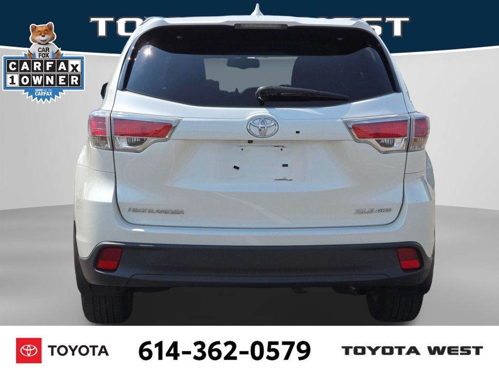 Used 2014 White Toyota XLE V6 image 9