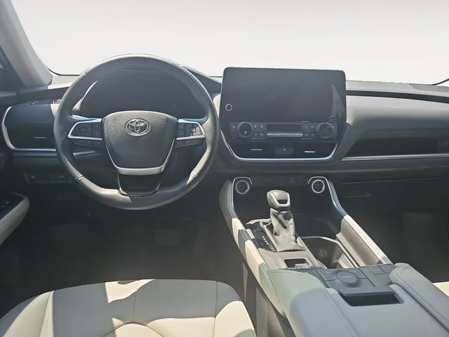 Used 2024 Beige Toyota XLE image 8