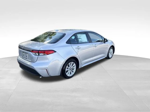 New 2026 Classic Silver Metallic Toyota LE image 6