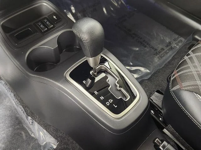 Used 2024 Black Mitsubishi SE image 28