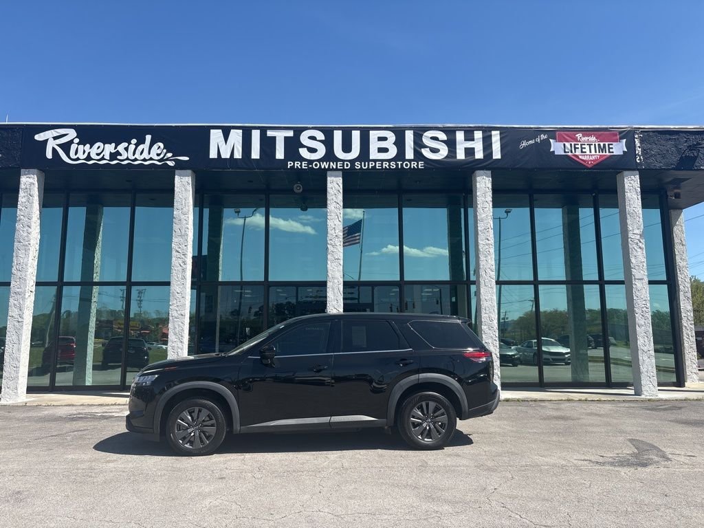 2022 Nissan Pathfinder S