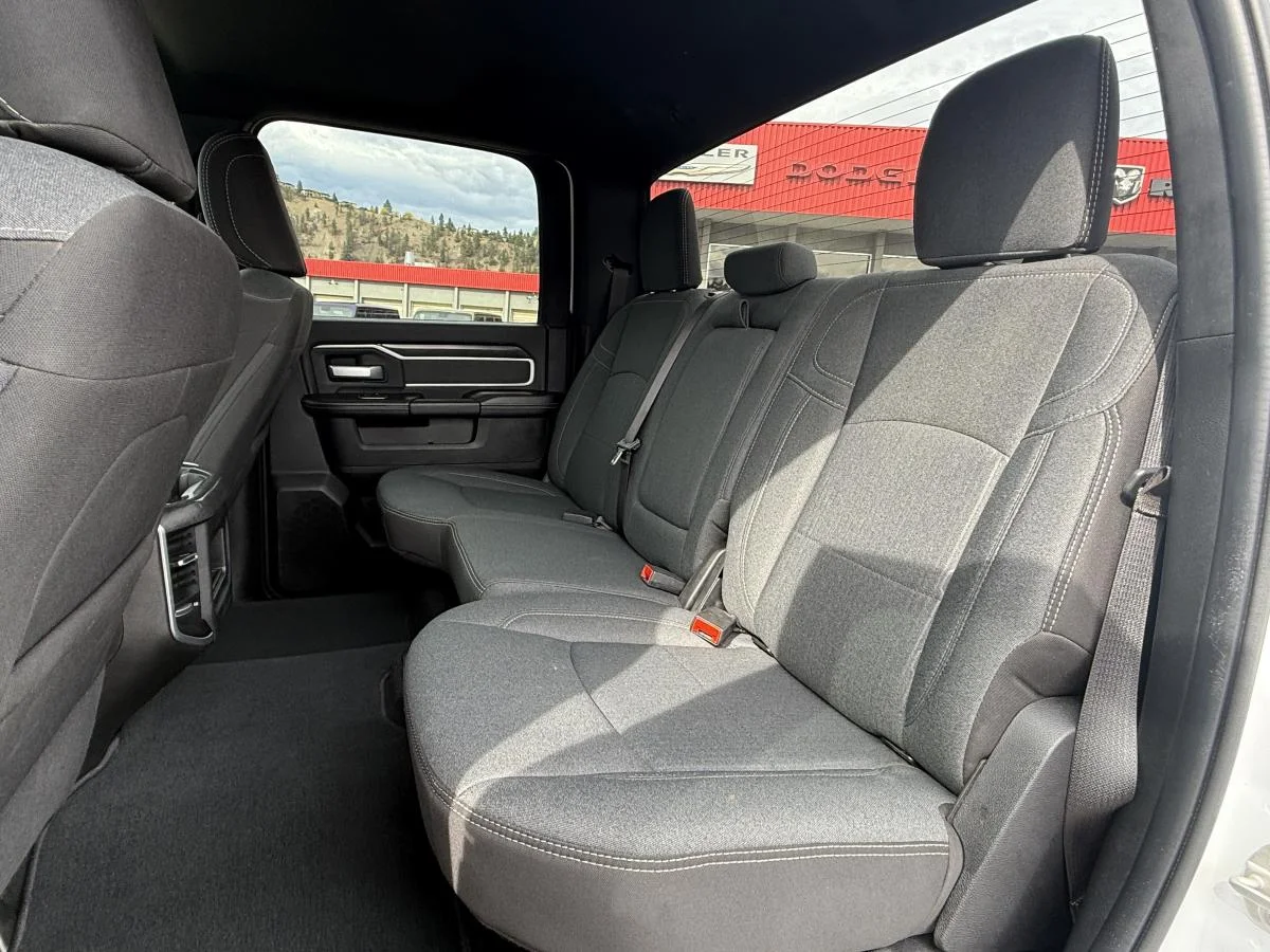 Used 2023 White RAM Big Horn image 18