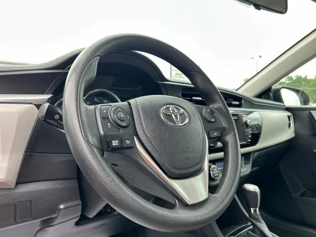 Used 2016 Barcelona Red Metallic Toyota LE image 31