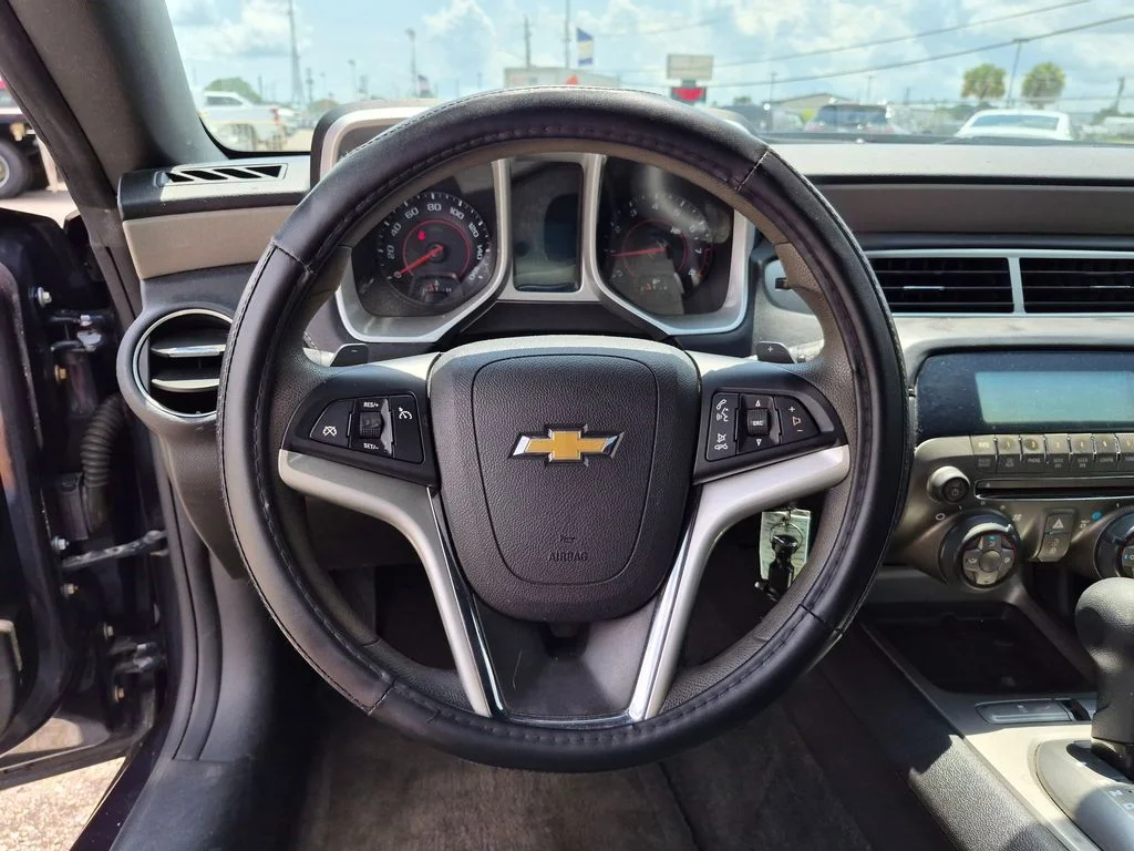 Used 2014 Blue Chevrolet 2LS image 22