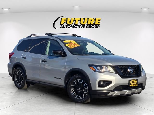 Used 2019 Silver Nissan SL image 1