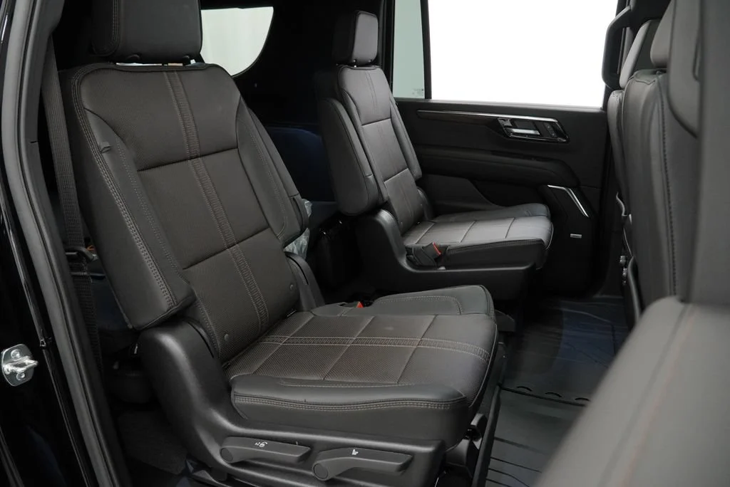 New 2026 Black Chevrolet High Country image 32
