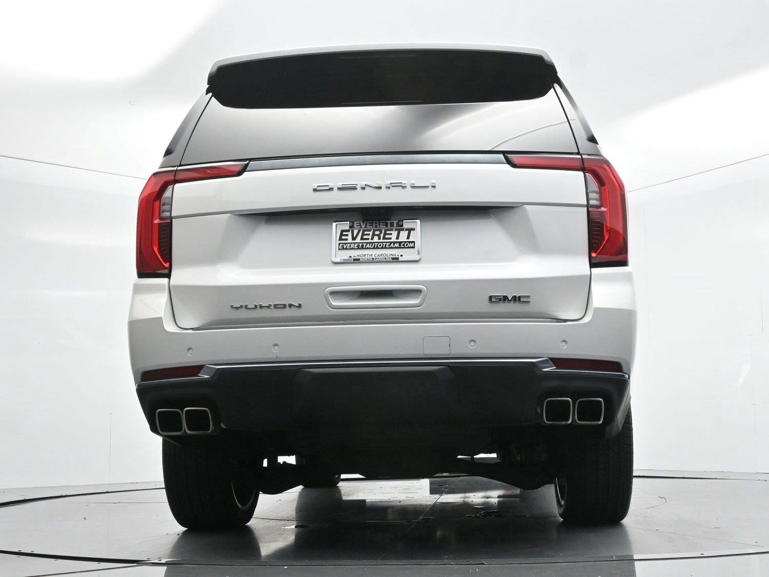 Used 2025 White Frost Tricoat GMC Denali Ultimate image 51